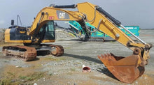 Load image into Gallery viewer, CAT&lt;sup&gt;®&lt;/sup&gt; Rental 320D2L Hydraulic Excavator